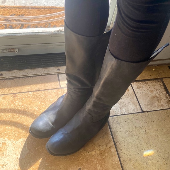 Leather Black Heeled Boot, Woman’s Size 8 - Picture 5 of 5